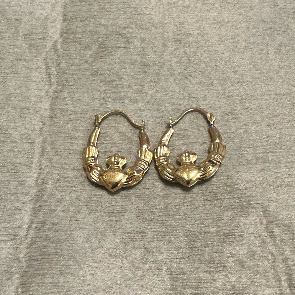 14K Gold Claddagh Earrings